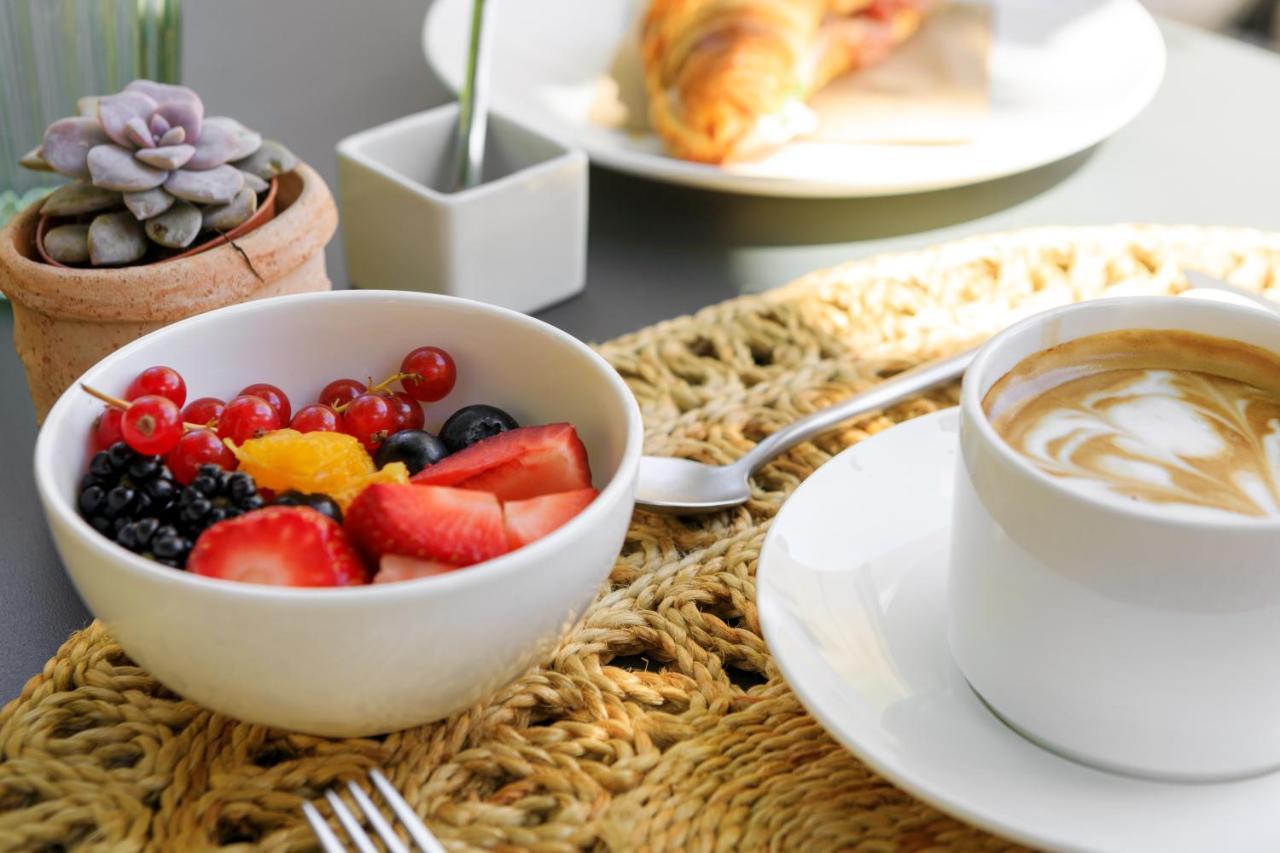Domia Boutique Hotel E Cucina モンデッロ エクステリア 写真